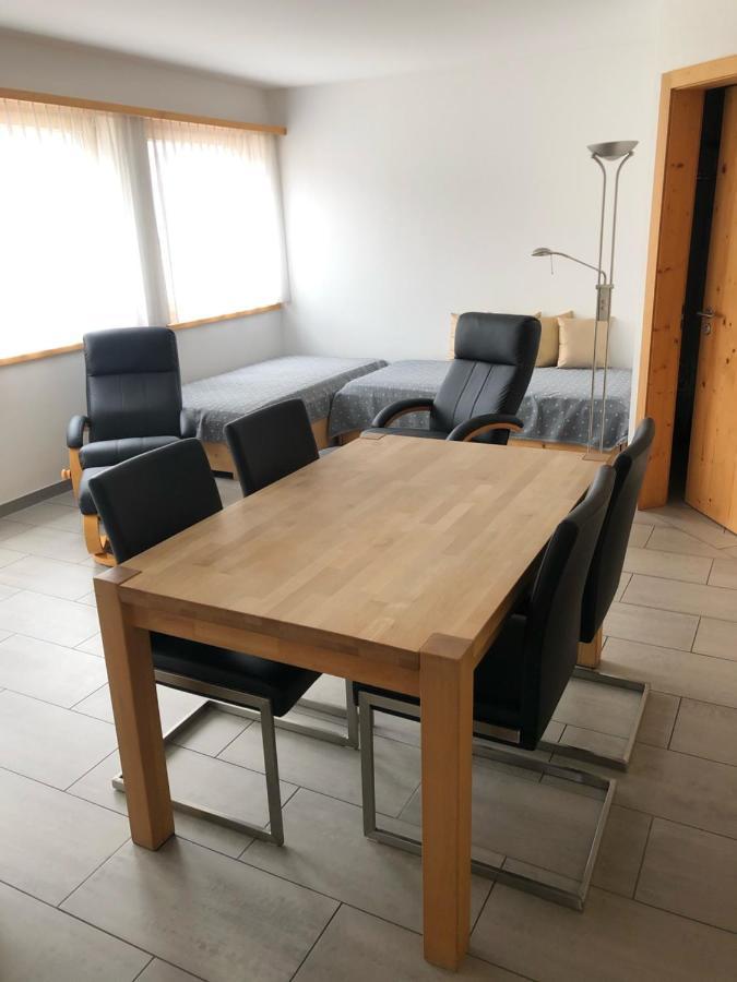 Chasa Mundin Apartment Скуол Екстериор снимка